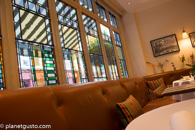 Quo Vadis Soho London Banquette Bar Dining
